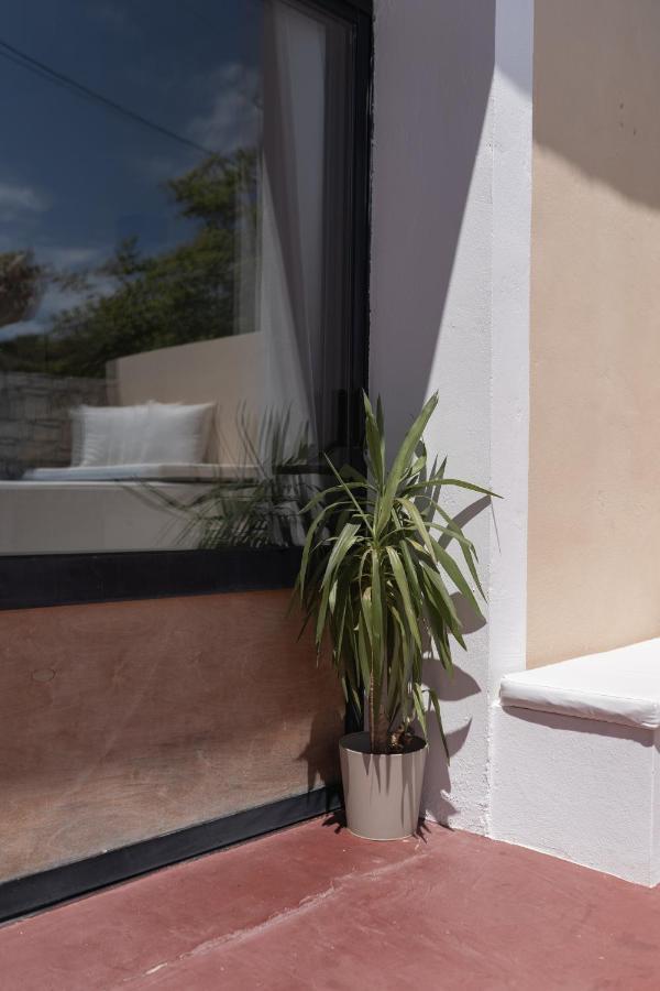 Apartment Quintana, A Junior With Private Pool! Argiroupolis