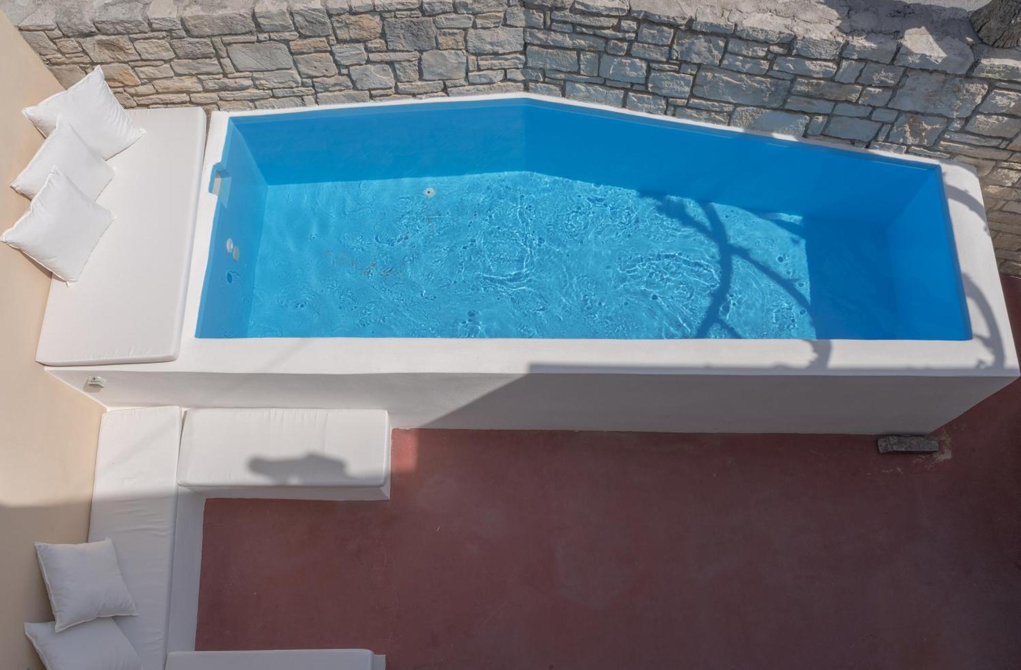 Quintana, A Junior With Private Pool!